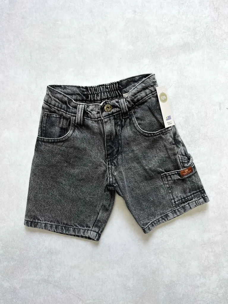 Bermuda jean cargo un bolsillo y tira 3.webp